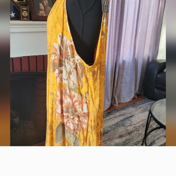 Mlle Gabrielle Maxi Flower Print Dress - Picture 2 of 7